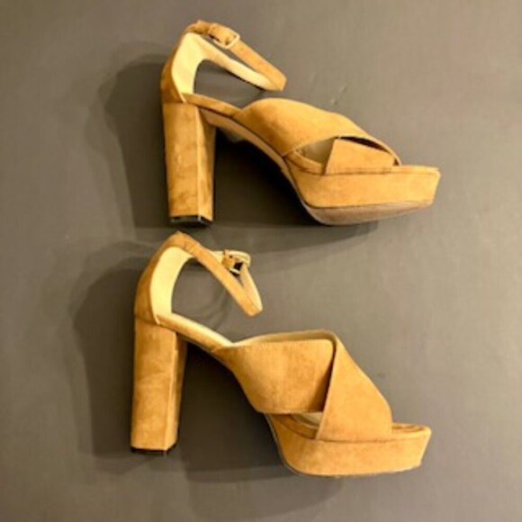 BCBGeneration platform chunky heel camel suede shoe Size 9 - Picture 3 of 7